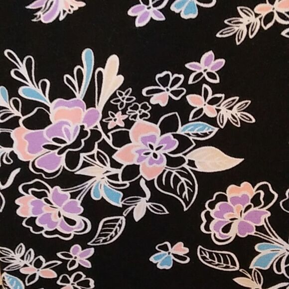 Daniel Rainn Top Medium Black Floral Cap Sleeves NWOT - Picture 3 of 15